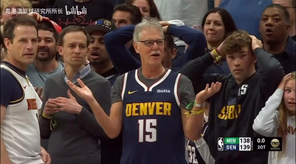 導火索？回顧此前掘金對陣森林狼，威少送出三分犯規(guī)后的眾生相！