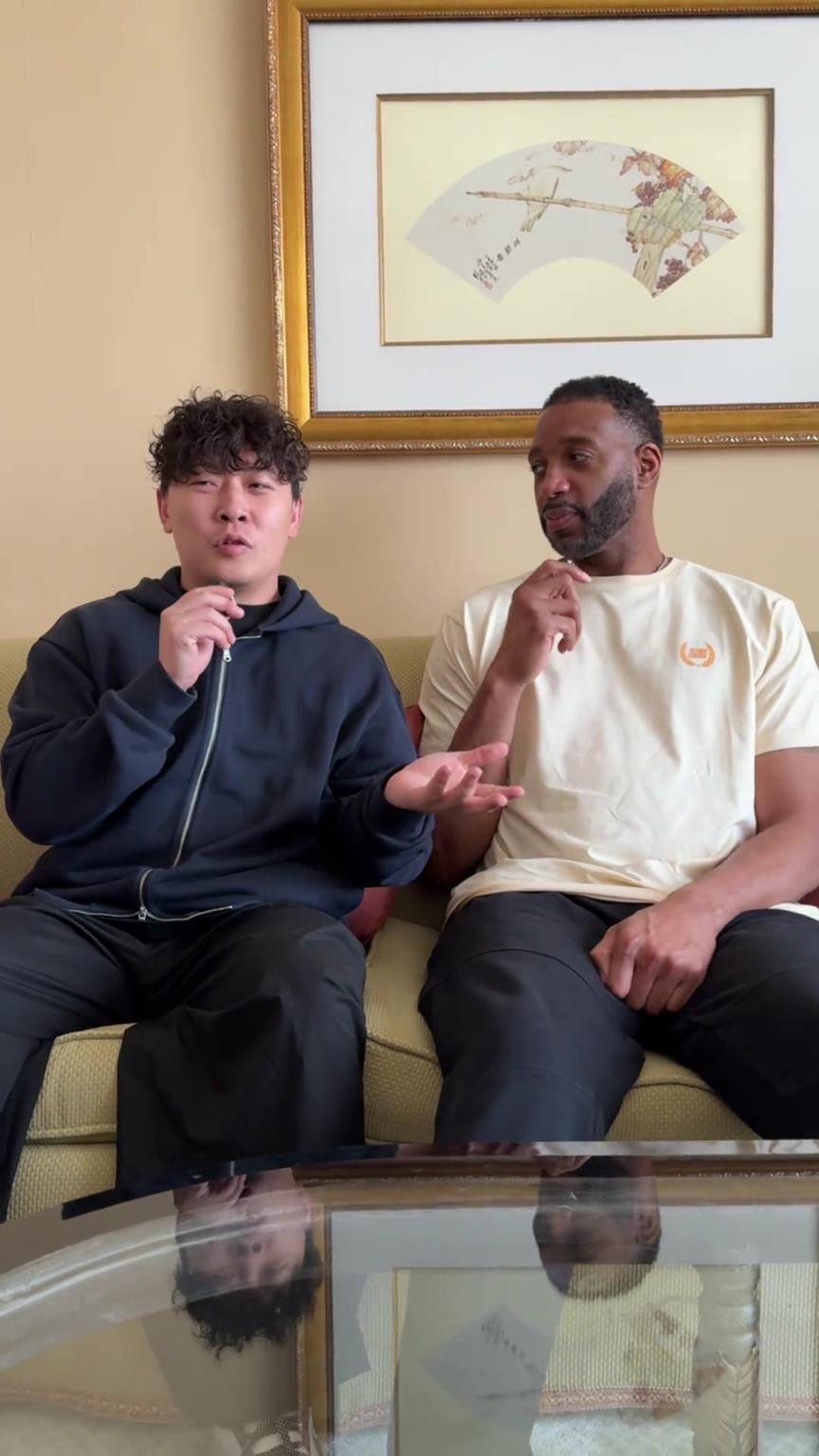 小伙子你真勇啊，在麥迪面前“那個(gè)，那個(gè)”的