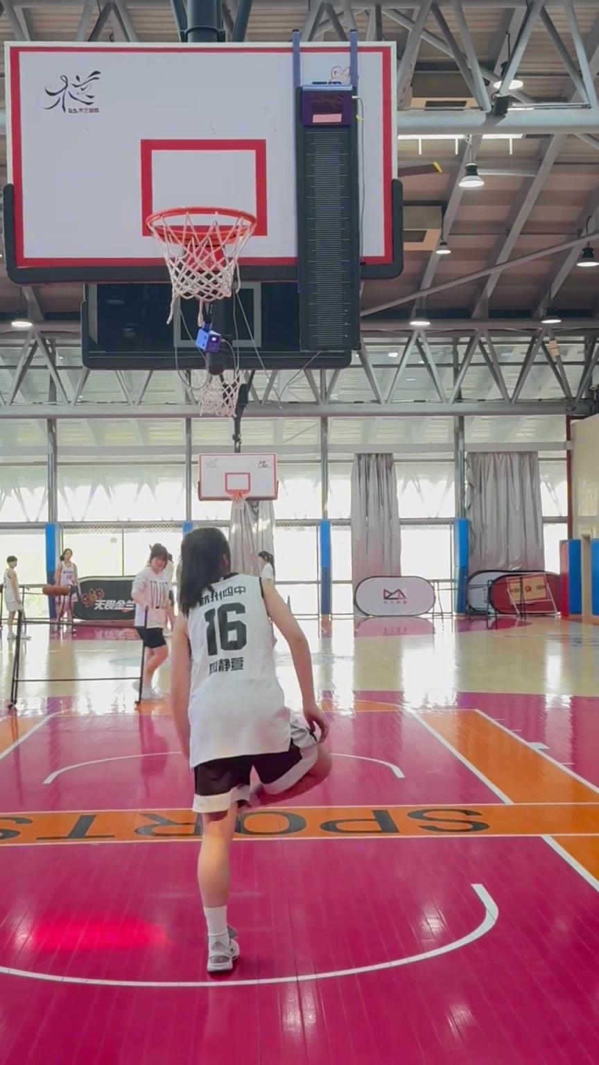 所以，你能摸高多少？