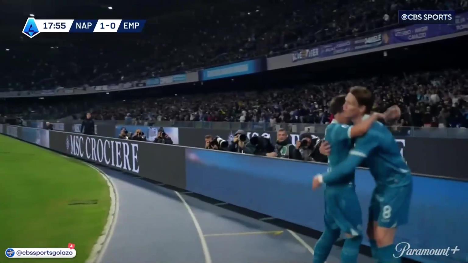 完美進(jìn)球！麥克托米奈中場帶球一條龍外圍勁射破門！