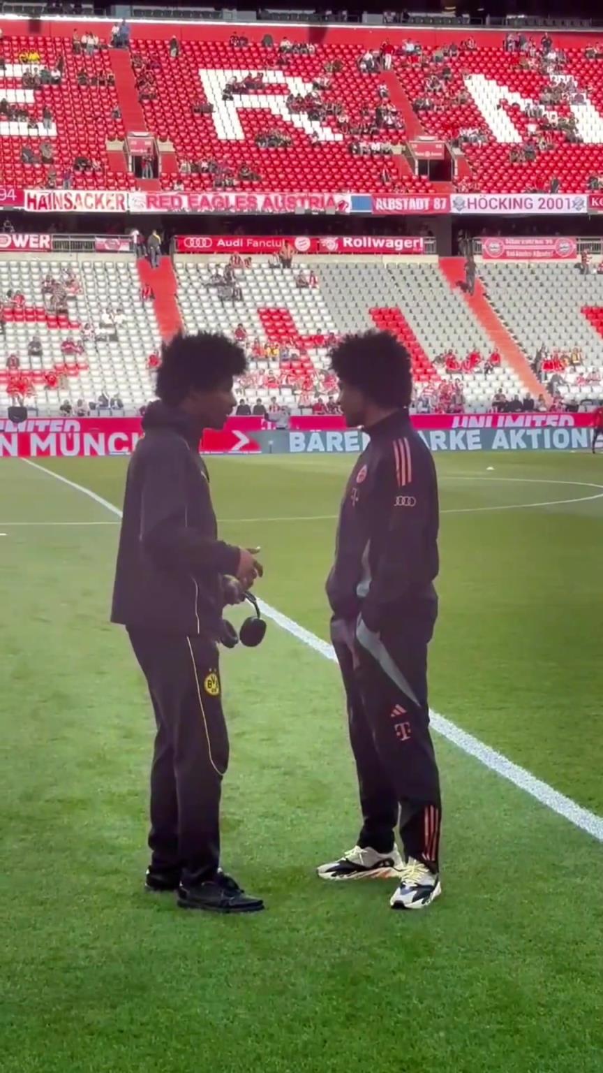 一模一樣的蓬蓬頭！一時(shí)分不清阿德耶米和格納布里了！